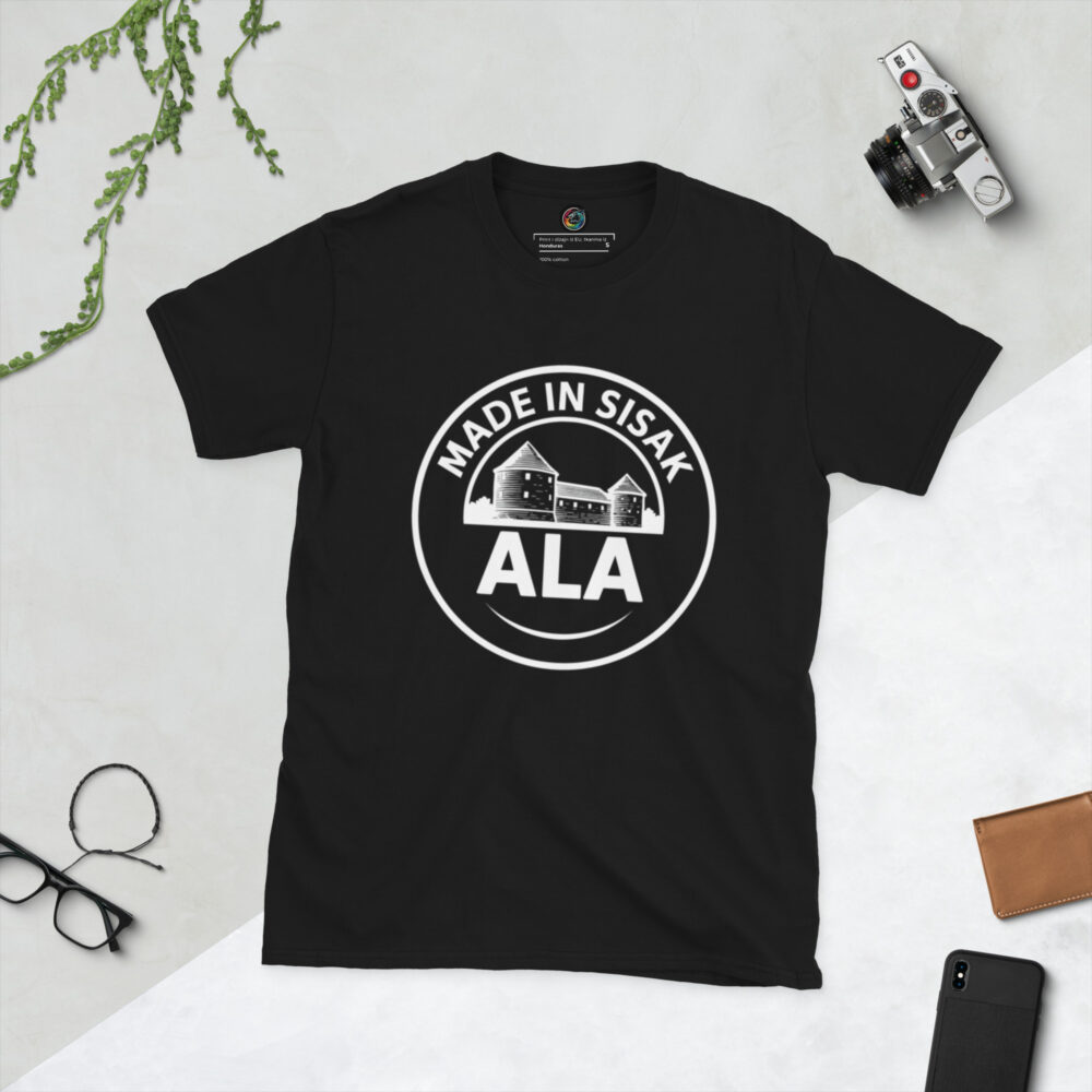 Kratka majica s natpisom "Ala"